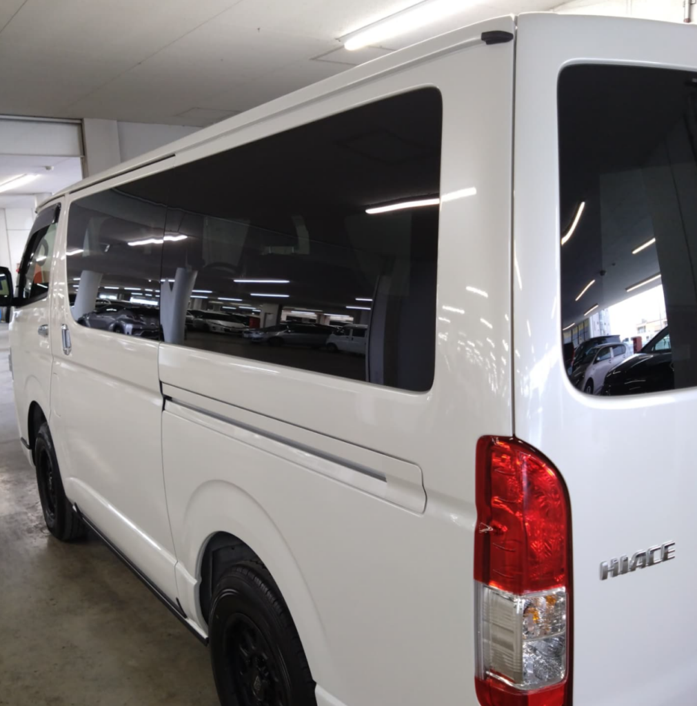 国産車（ホワイトカラー）